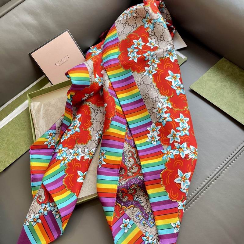 Gucci silk scarf 90X90cm E 06 (9)